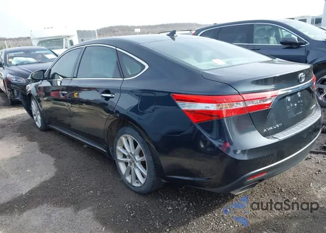2015 Toyota Avalon Limited z USA, uszkodzony, nr VIN 4T1BK1EB1FU152109